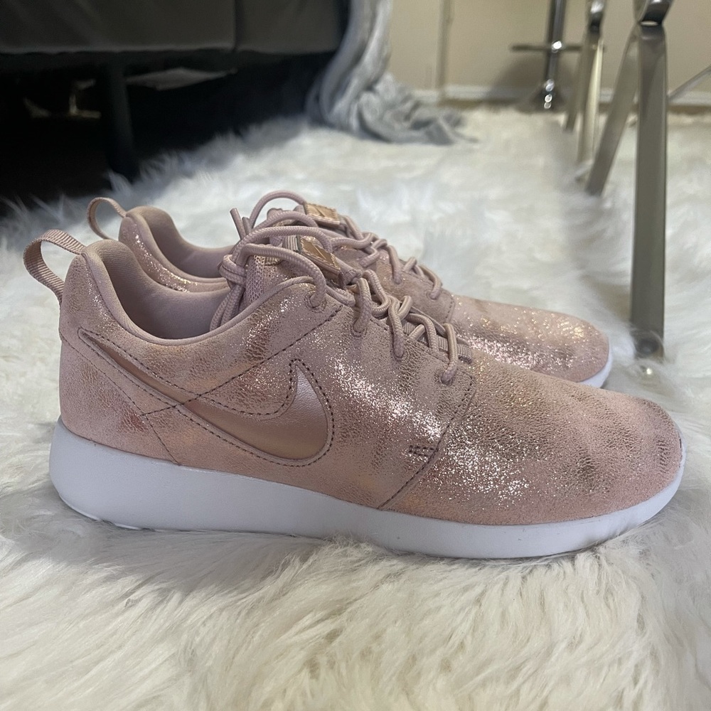 Women’s Rose Gold Nike Roshe One Shoes